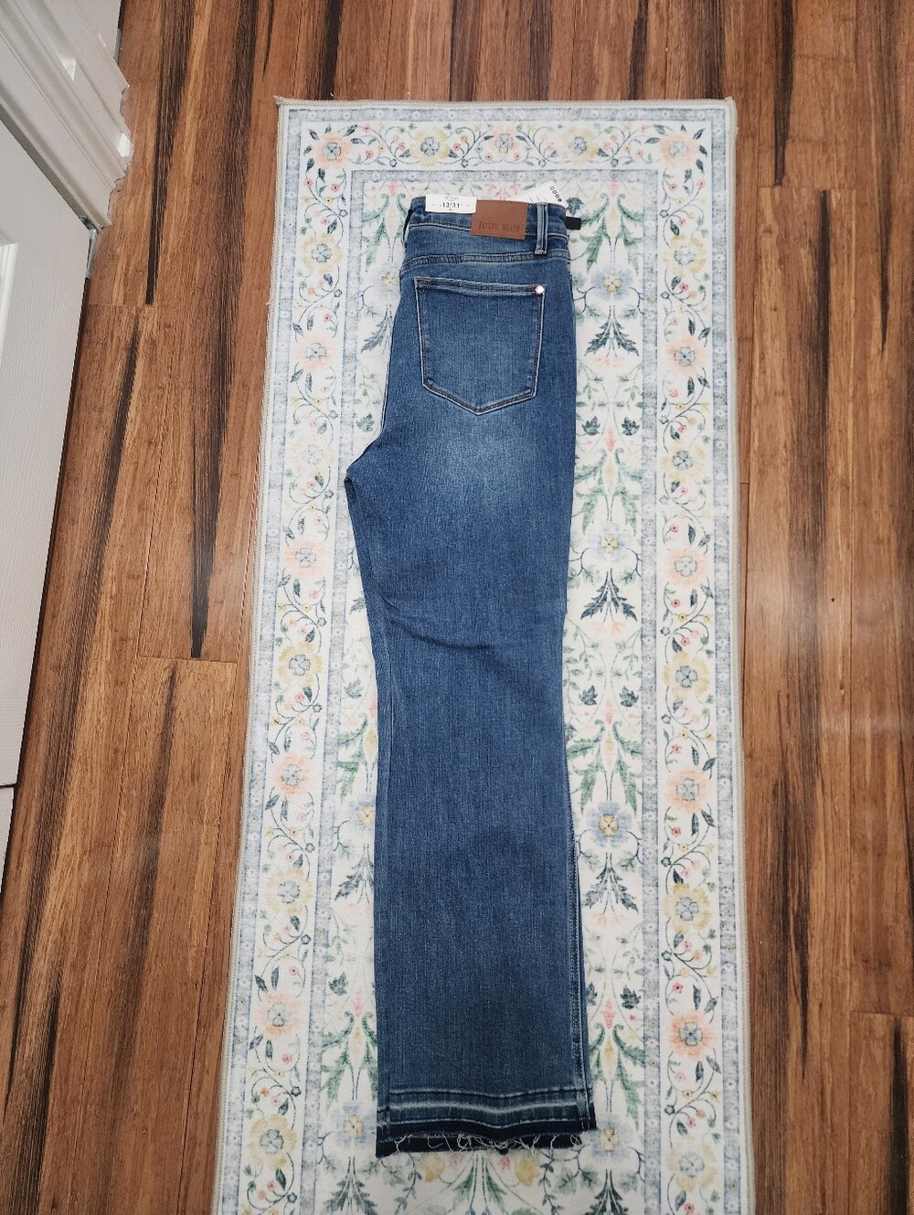 Judy Blue Classic Slim-Leg Boot Cut Jeans in Medium Blue